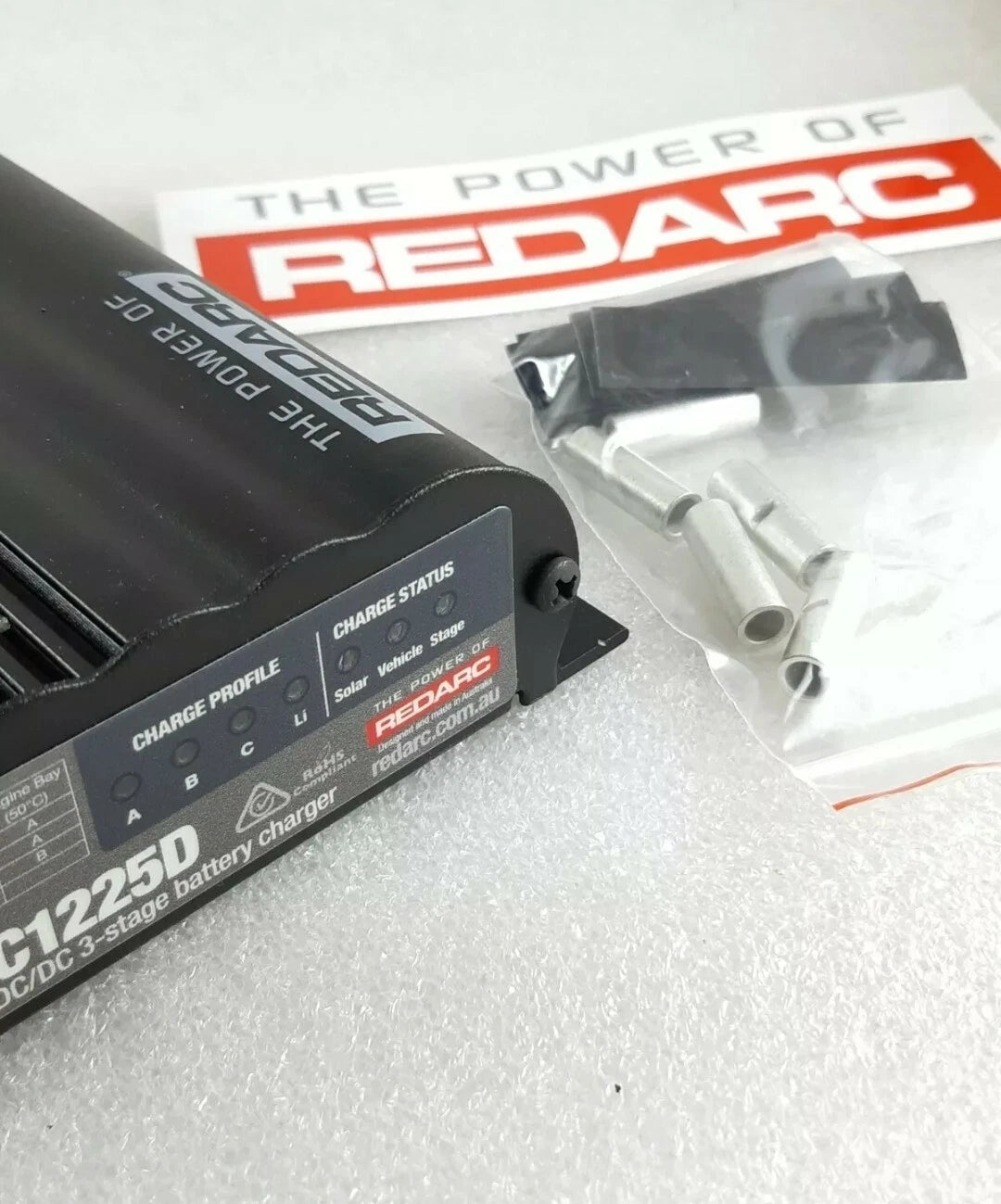 REDARC BCDC1225D DUAL BATTERY ISOLATOR SYSTEM DC TO DC INSTALL KIT - MPPT Solar