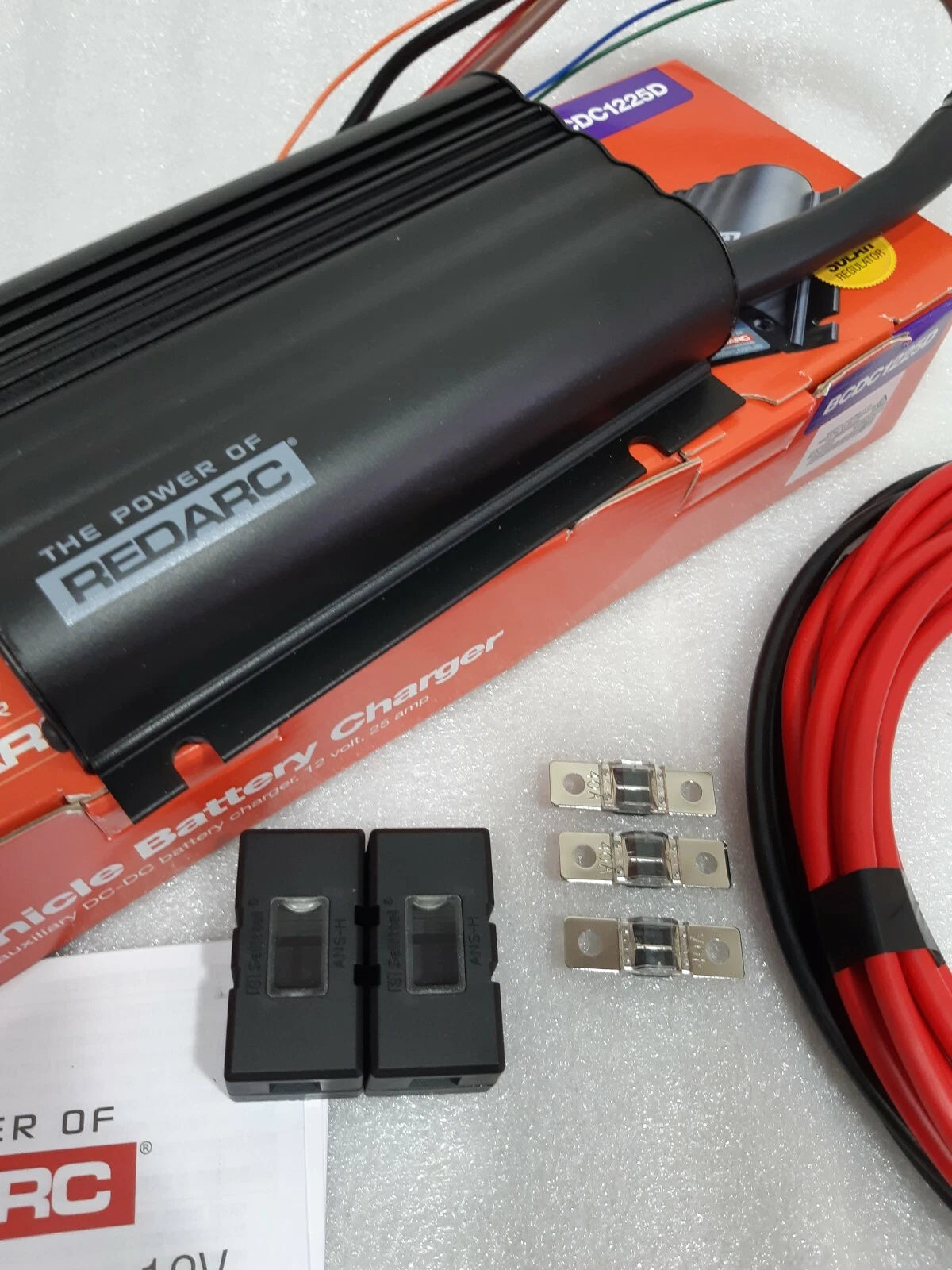 REDARC BCDC1225D DUAL BATTERY ISOLATOR SYSTEM DC TO DC INSTALL KIT - MPPT Solar