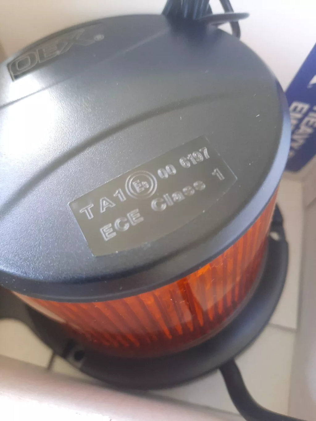 OEX Amber LED Beacon 12V/24V Class 1 Fixed Mount with Matching Mounting Plate